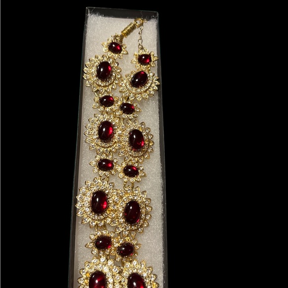 Vintage Gold Tone Red Rhinestone Floral Necklace. Arnold Scaasi Ruby Red Glass & - Picture 4 of 6